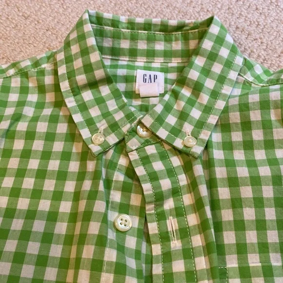 Gap boys green button down - Picture 5 of 7